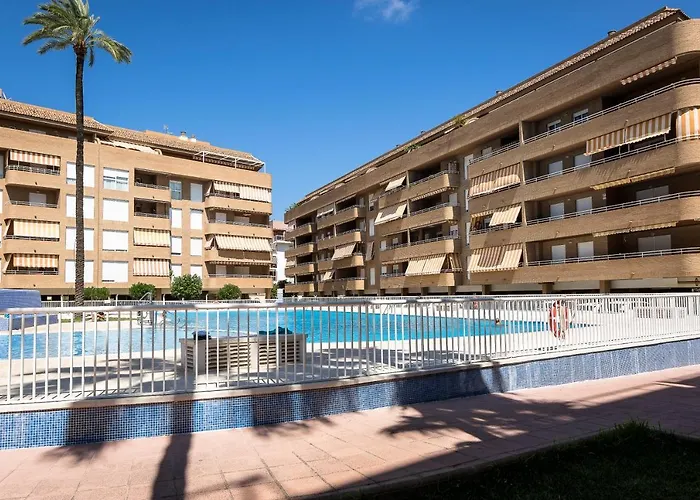 Paradise Flat In Centre W/ Large Pool *