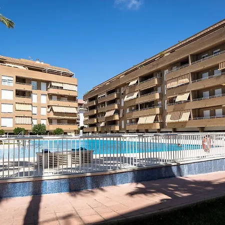 Paradise Flat In Centre W/ Large Pool *